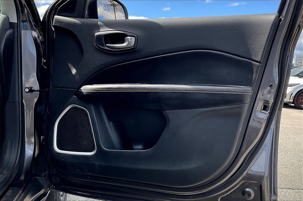 2019 Jeep Compass Latitude - Photo 11