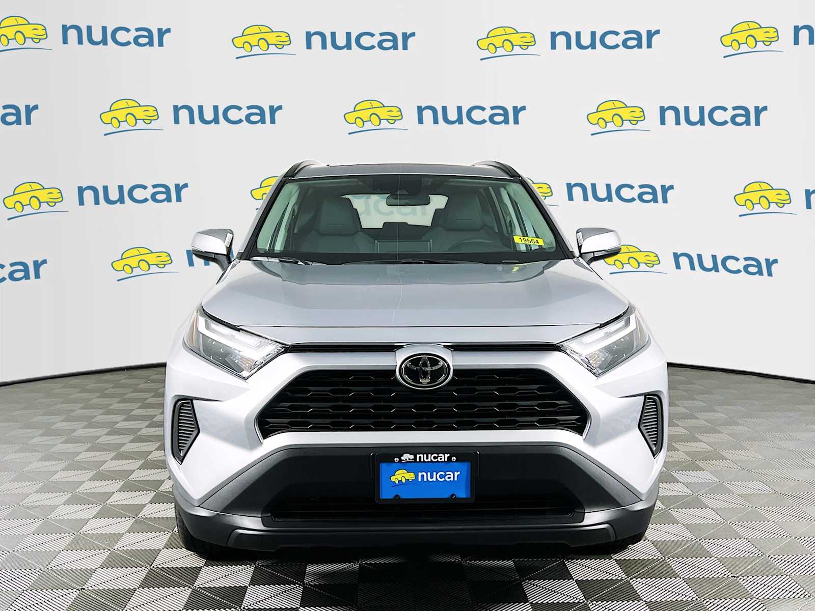 2025 Toyota RAV4 XLE - Photo 2