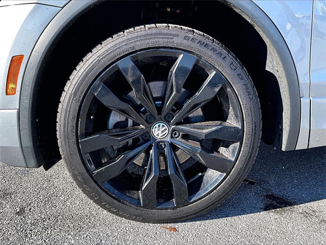 2021 Volkswagen Tiguan 2.0T SE R-Line Black - Photo 7