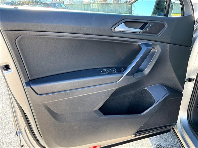 2021 Volkswagen Tiguan 2.0T SE R-Line Black - Photo 9