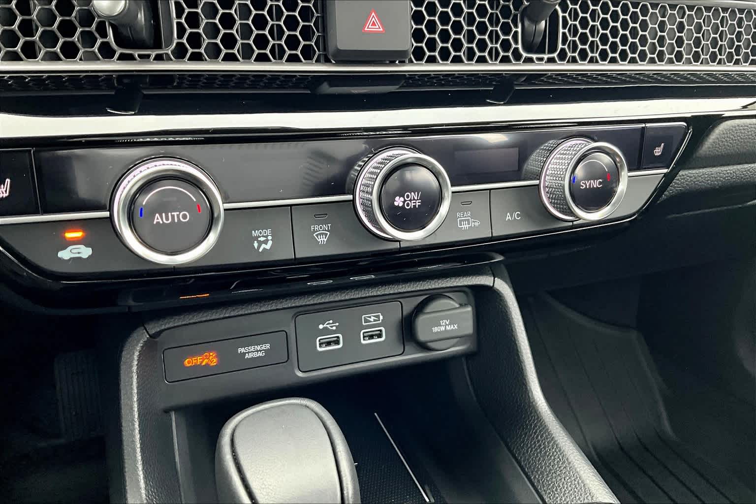 2023 Honda Civic Touring - Photo 26