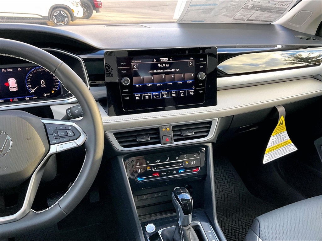 2026 Volkswagen Taos 1.5T SEL - Photo 13