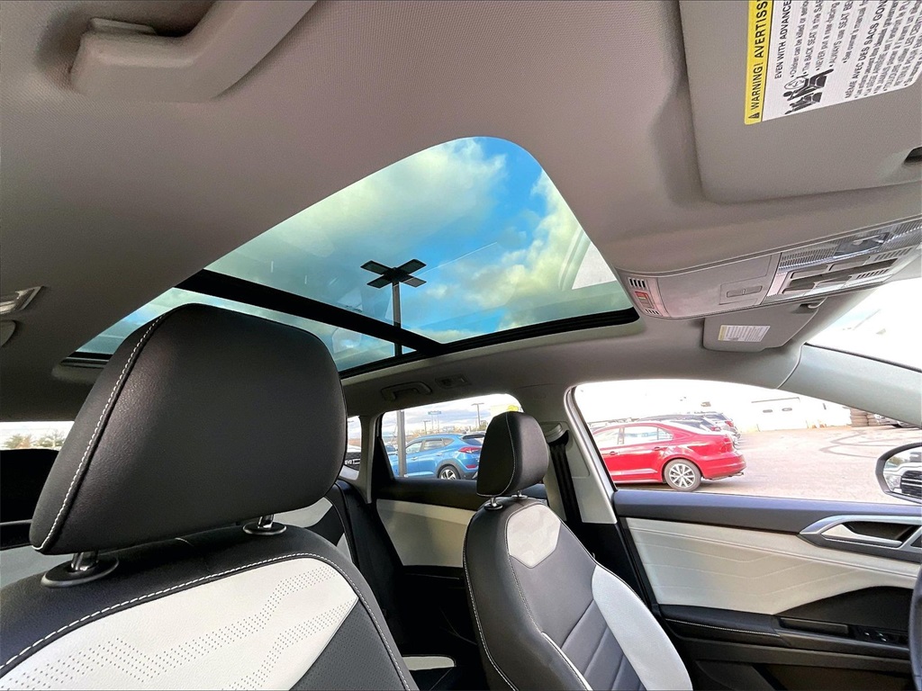 2026 Volkswagen Taos 1.5T SEL - Photo 18