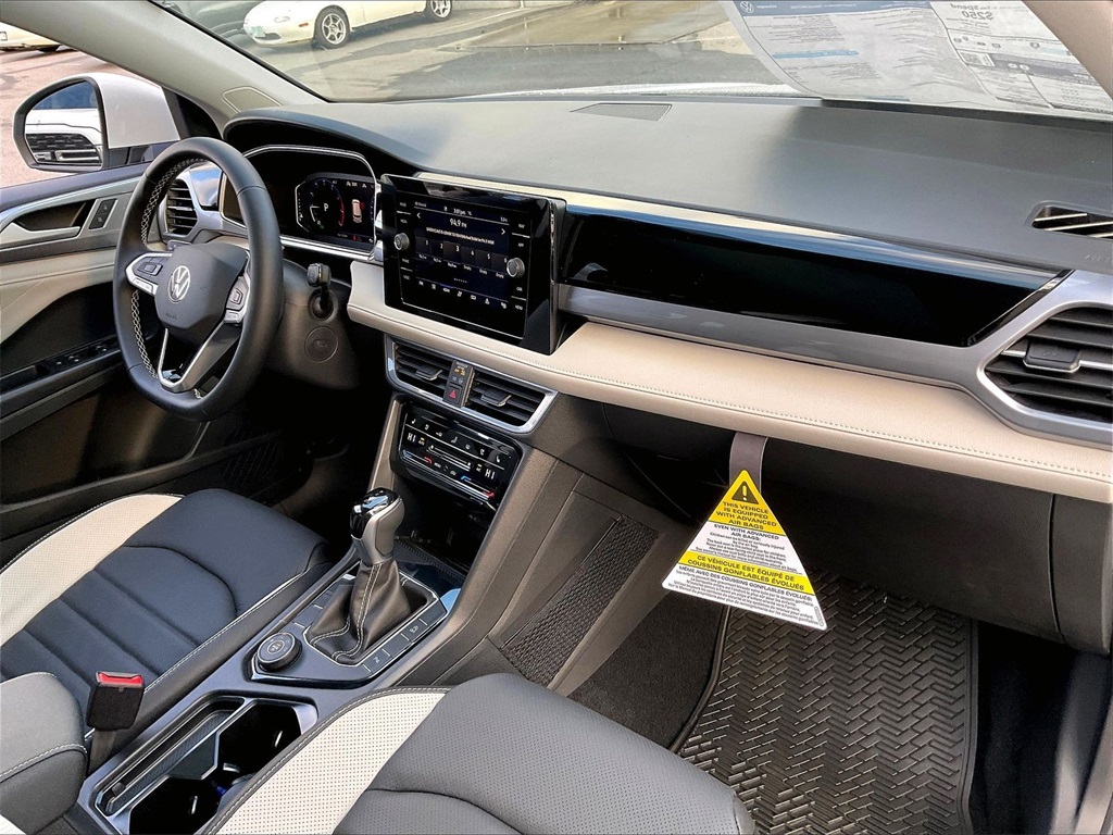 2026 Volkswagen Taos 1.5T SEL - Photo 10