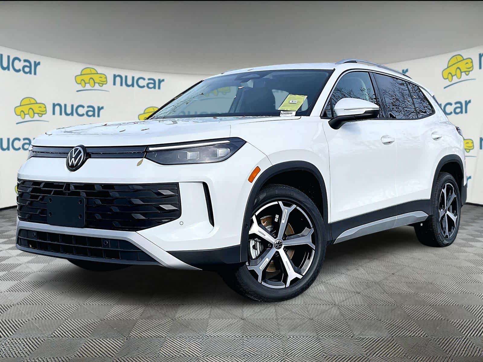 2026 Volkswagen Tiguan SE - Photo 4