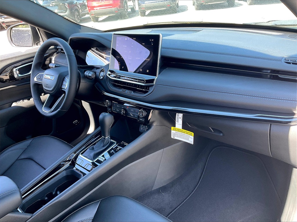 2025 Jeep Compass Limited - Photo 10