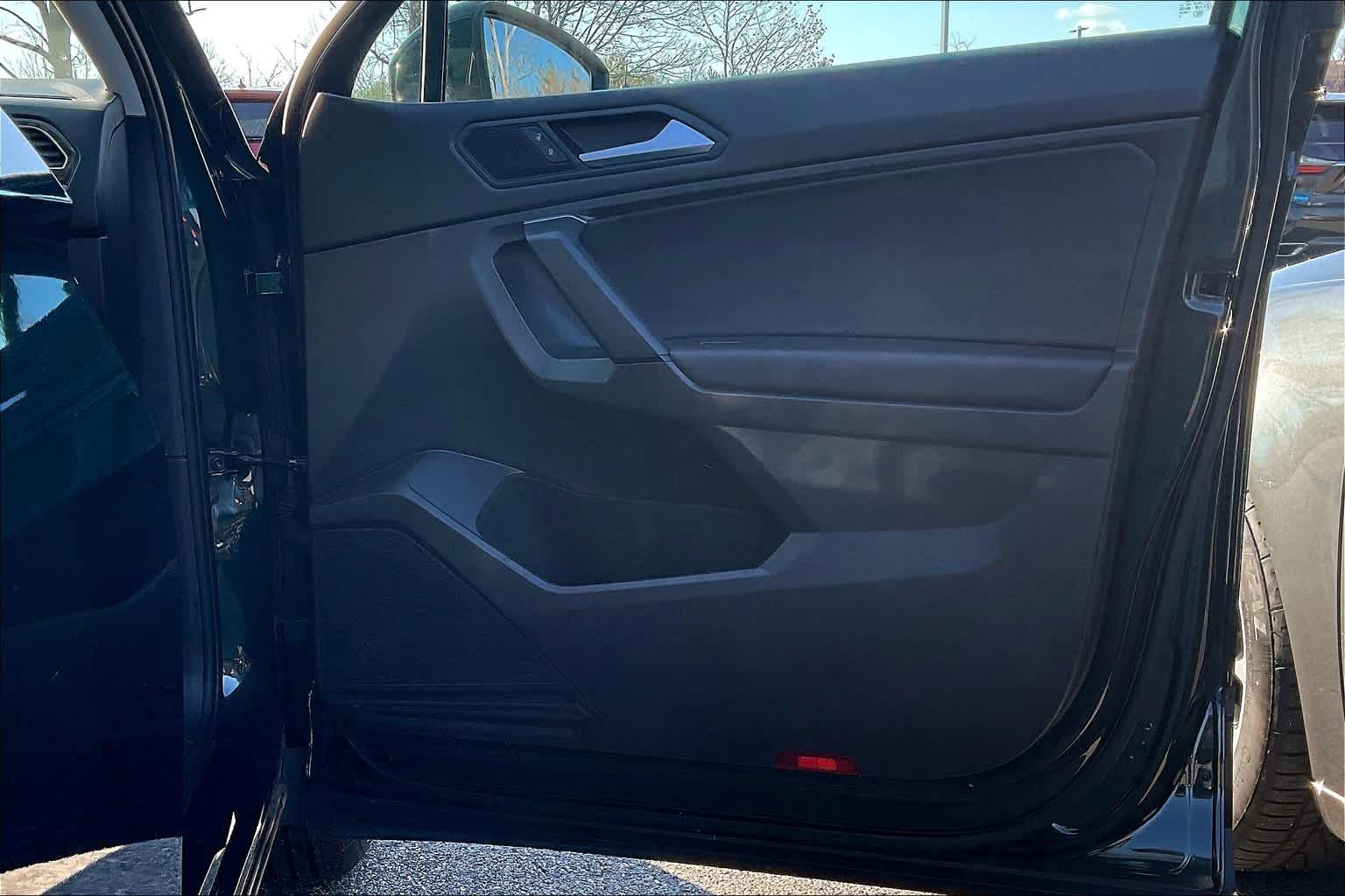 2019 Volkswagen Tiguan SE - Photo 24