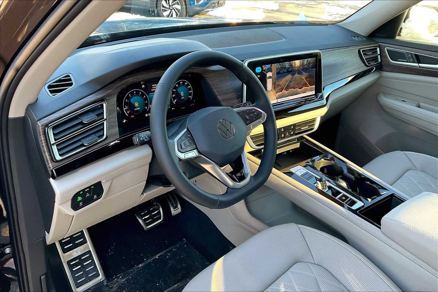2025 Volkswagen Atlas 2.0T SEL Premium R-Line - Photo 9