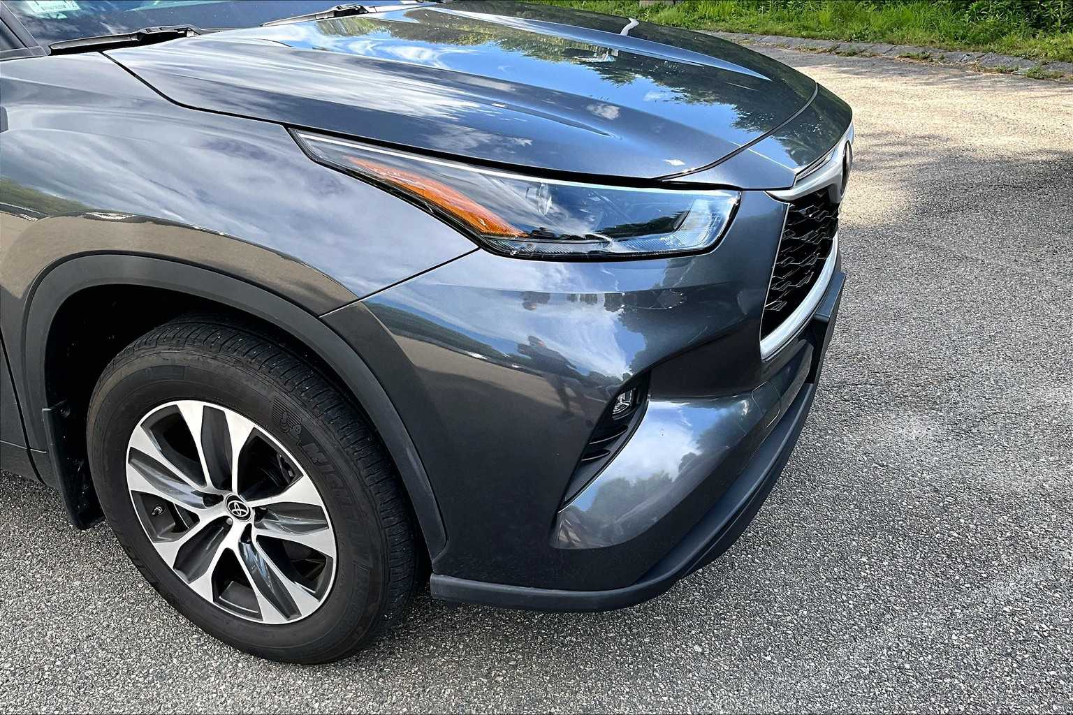 2022 Toyota Highlander XLE - Photo 5