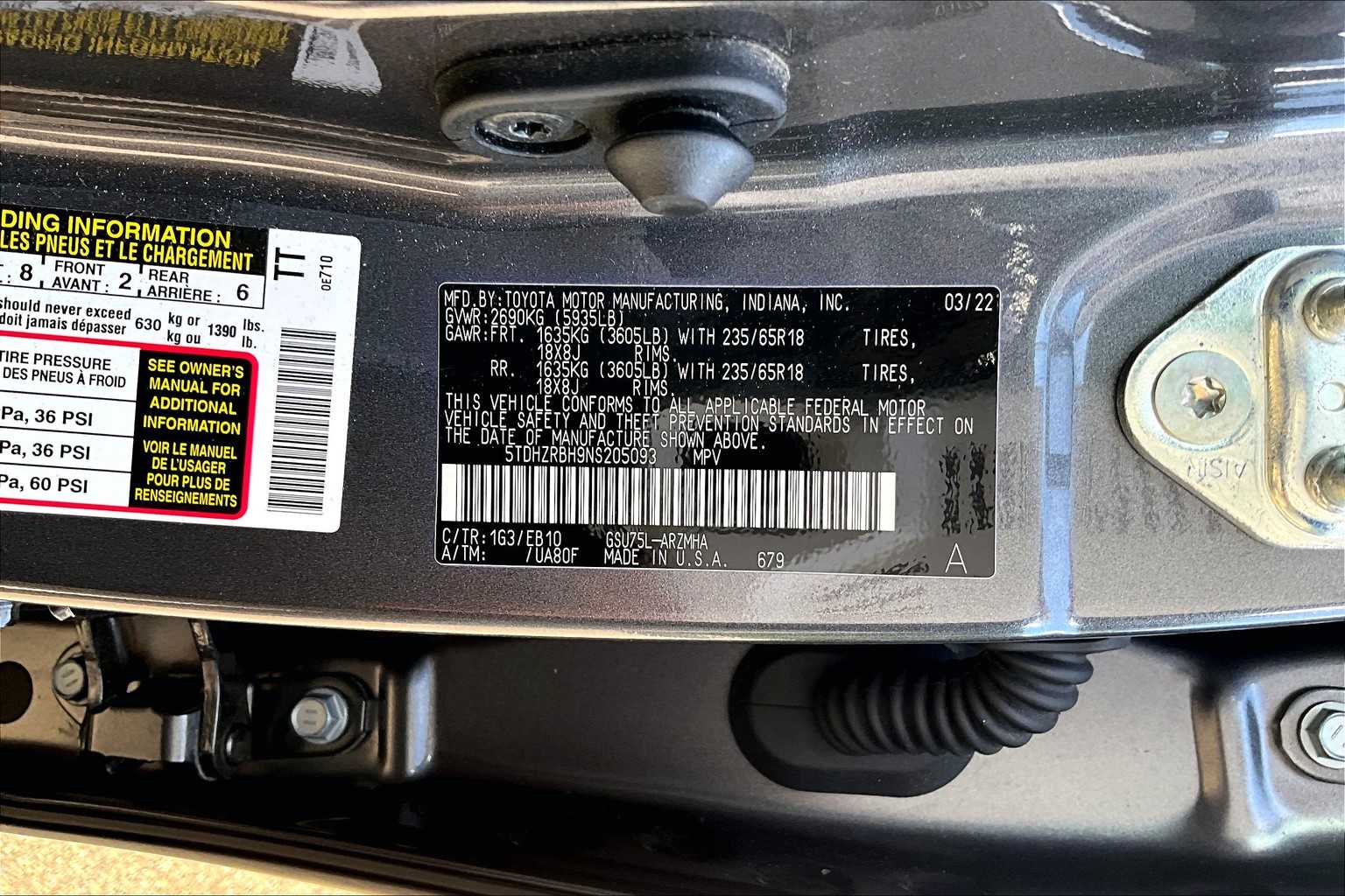 2022 Toyota Highlander XLE - Photo 6