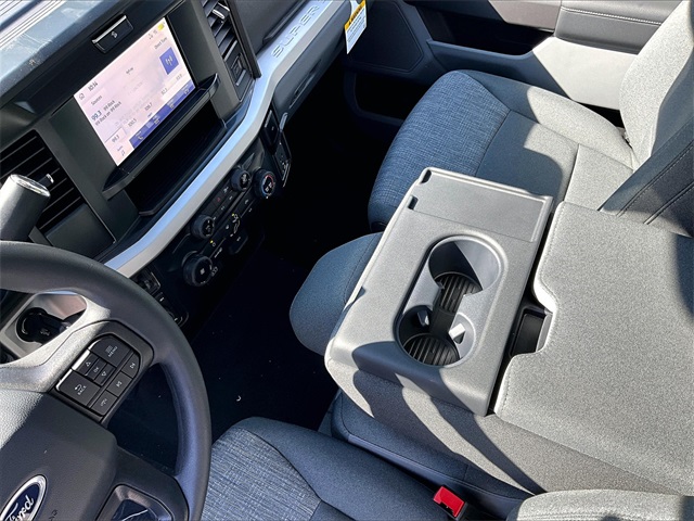 2025 Ford F-350SD XLT - Photo 9