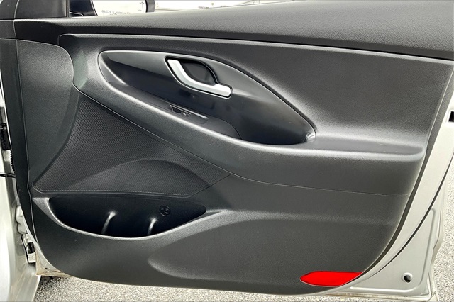 2018 Hyundai Elantra GT Base - Photo 12