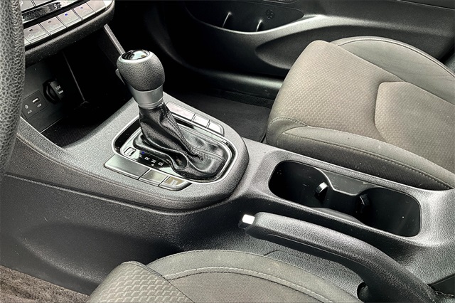 2018 Hyundai Elantra GT Base - Photo 19