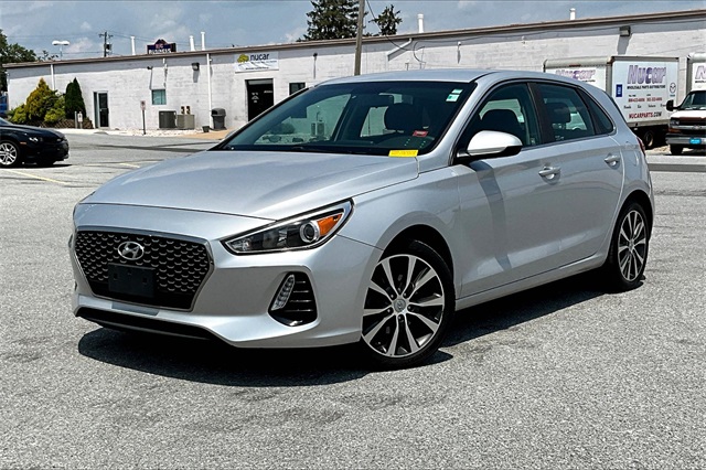 2018 Hyundai Elantra GT Base - Photo 2