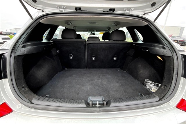 2018 Hyundai Elantra GT Base - Photo 23