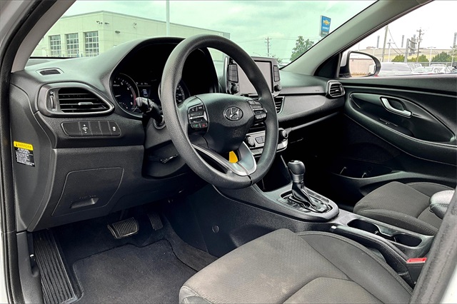 2018 Hyundai Elantra GT Base - Photo 8
