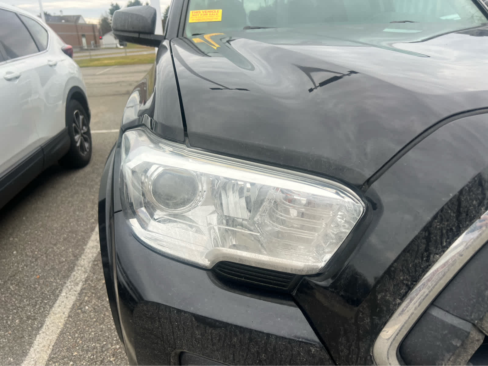 2020 Toyota Tacoma SR5 - Photo 2