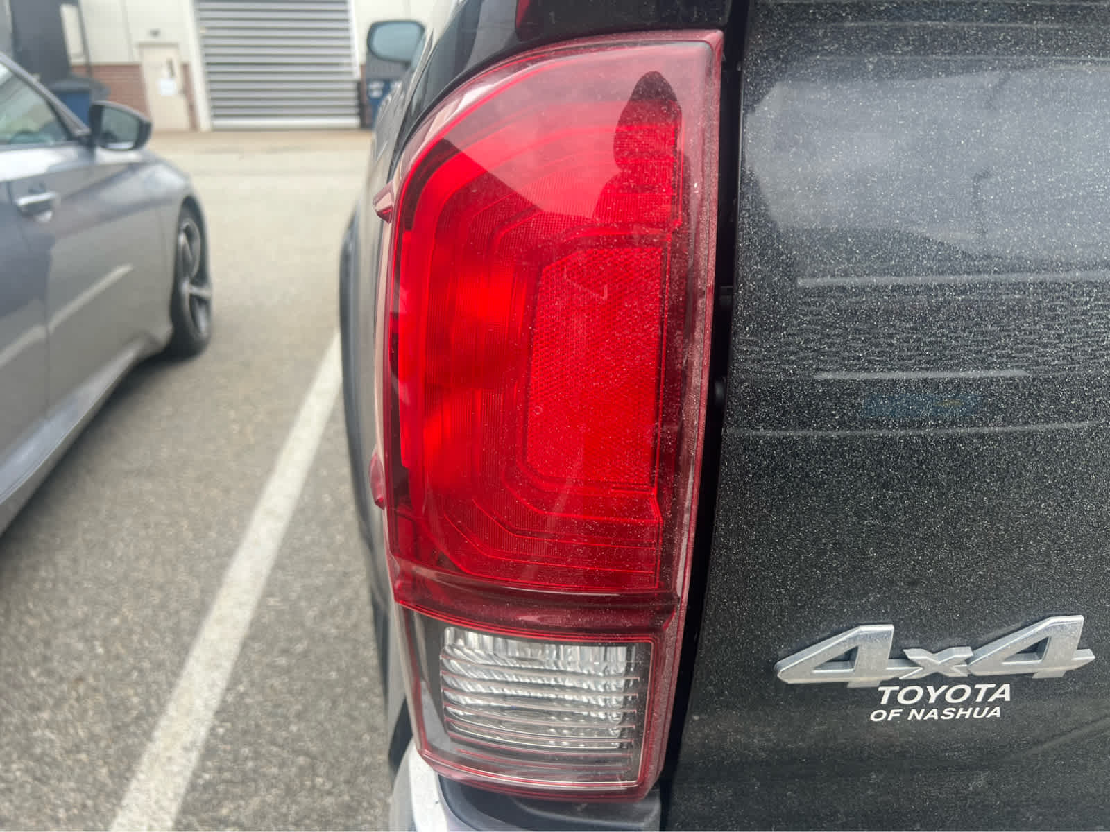 2020 Toyota Tacoma SR5 - Photo 8