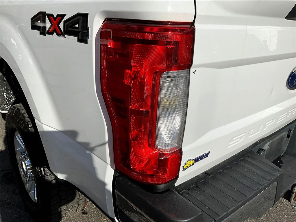 2019 Ford F-350SD XL - Photo 32