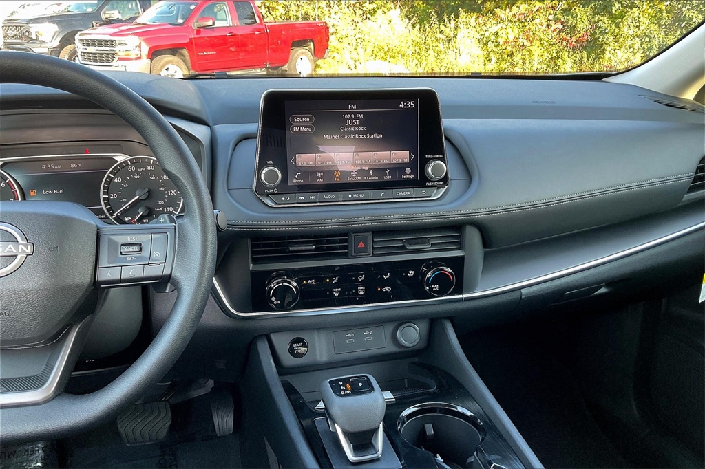 2025 Nissan Rogue S - Photo 13