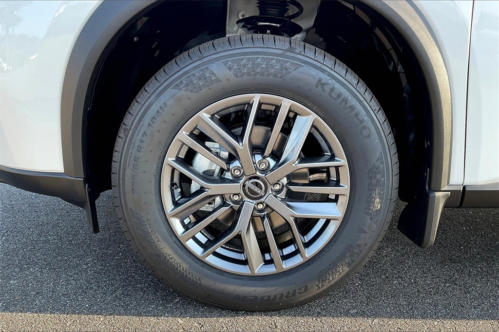 2025 Nissan Rogue S - Photo 8