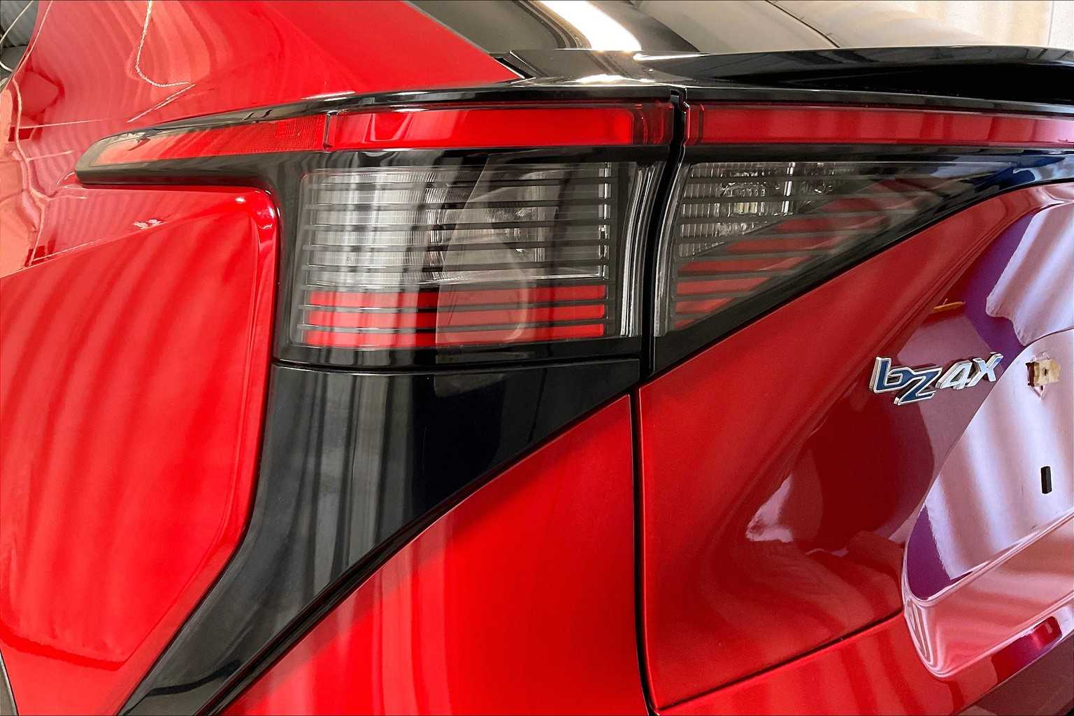 2023 Toyota bZ4X XLE - Photo 35