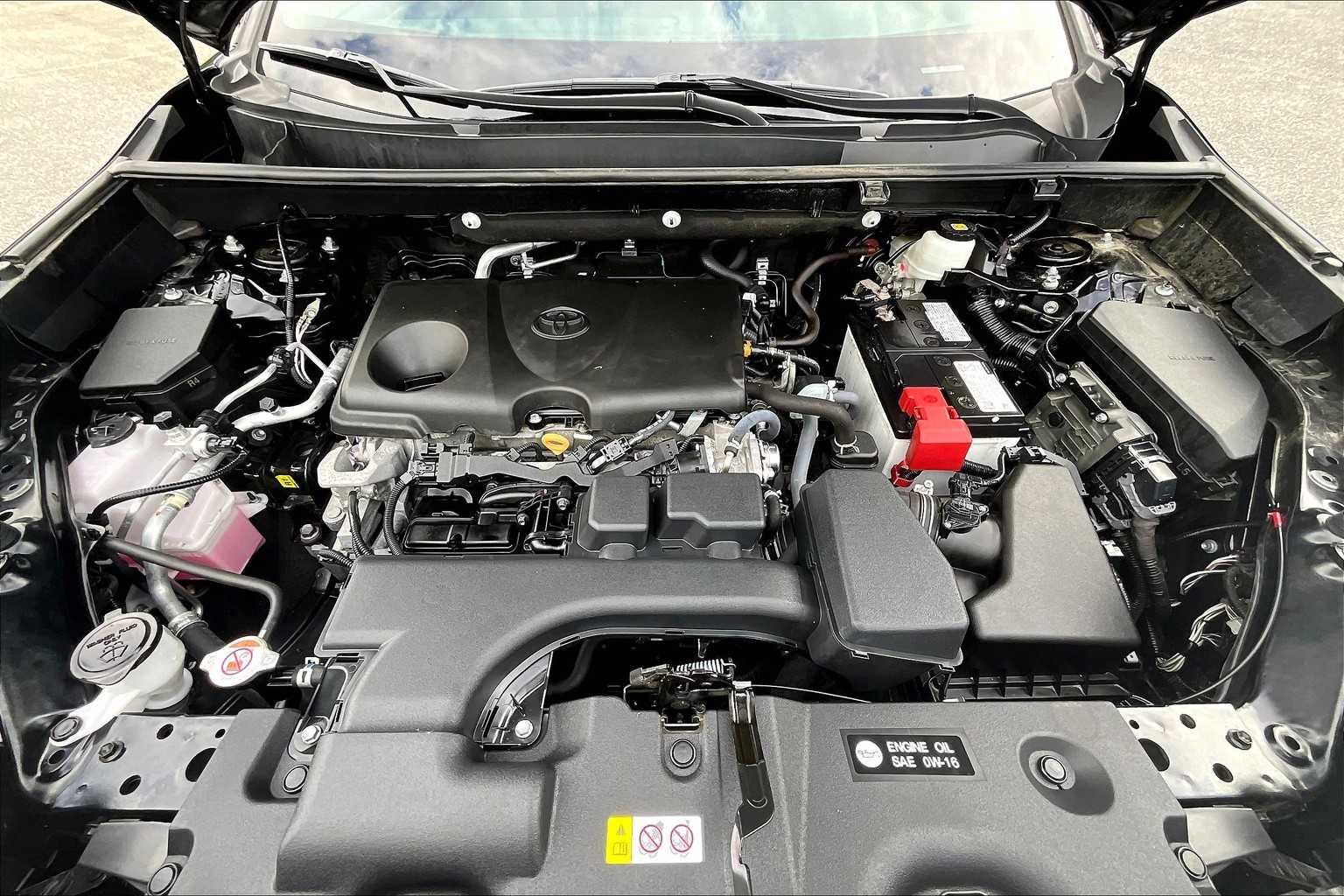 2022 Toyota RAV4 XLE - Photo 30
