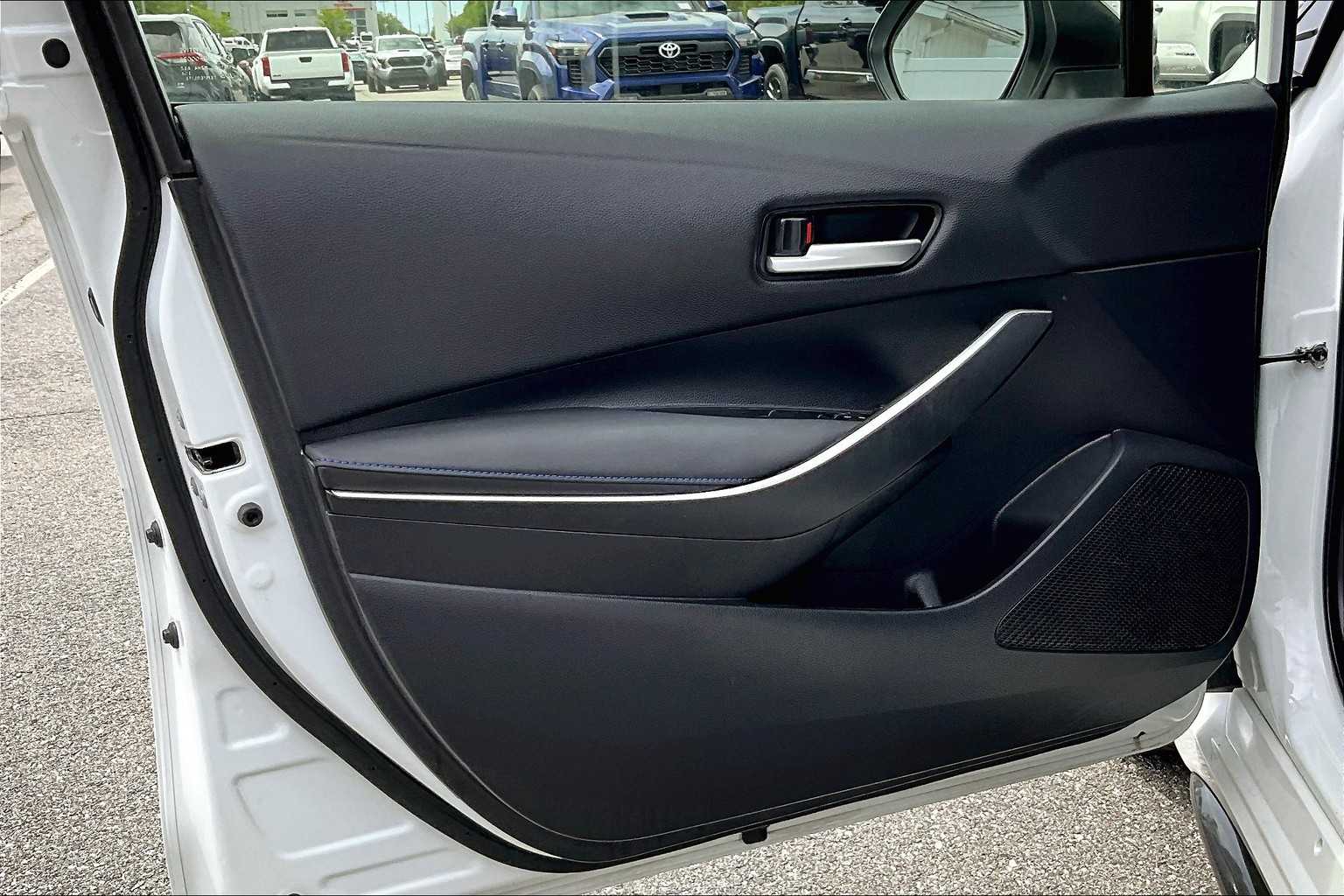 2022 Toyota Corolla SE - Photo 9