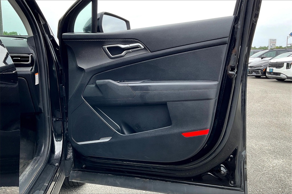 2023 Kia Sportage Hybrid LX - Photo 11