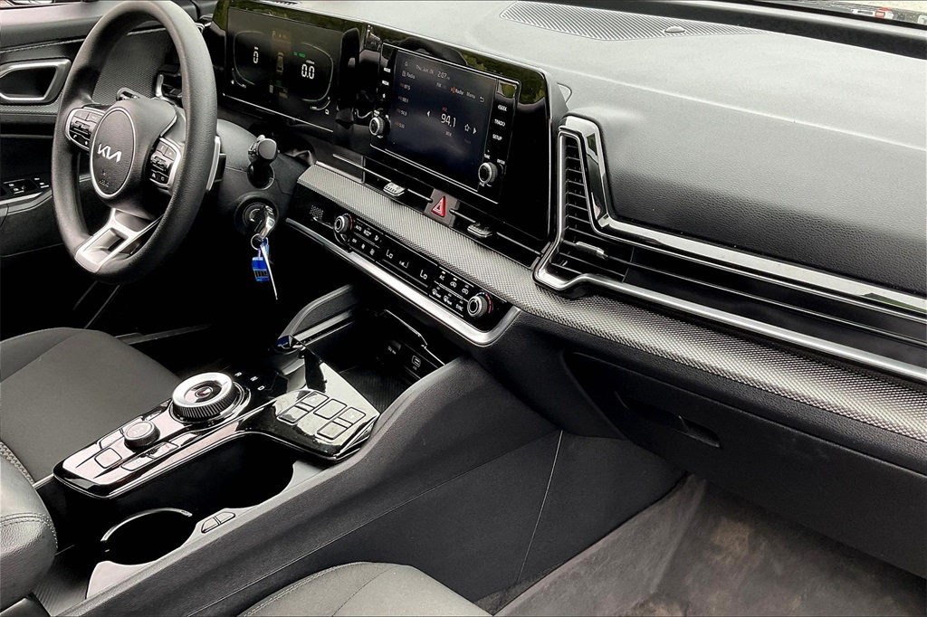 2023 Kia Sportage Hybrid LX - Photo 13