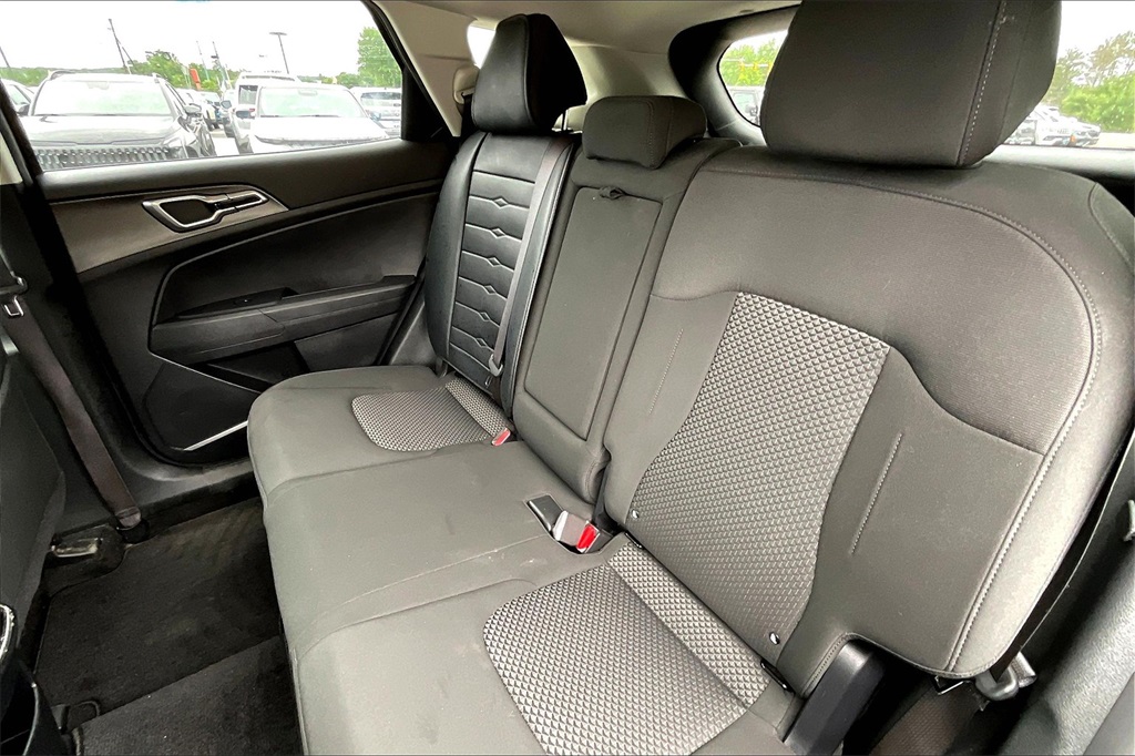 2023 Kia Sportage Hybrid LX - Photo 14