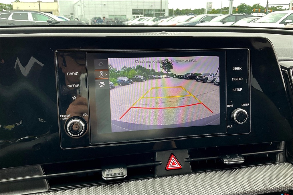 2023 Kia Sportage Hybrid LX - Photo 18