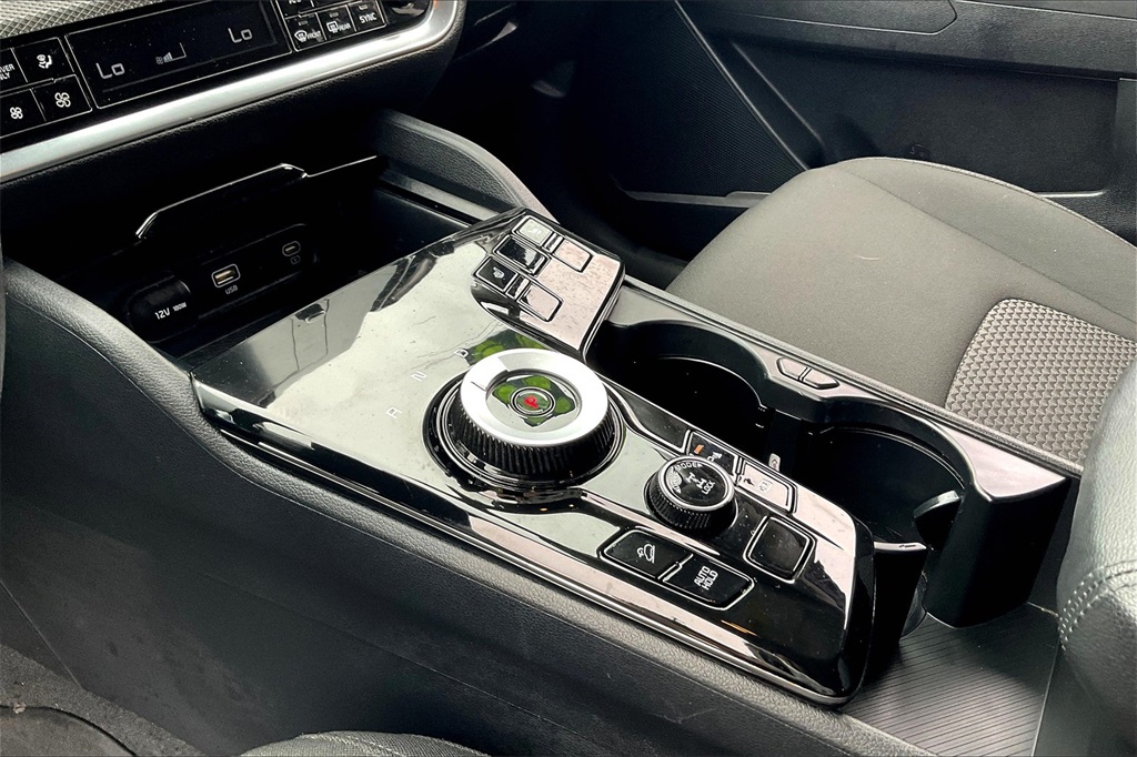 2023 Kia Sportage Hybrid LX - Photo 19