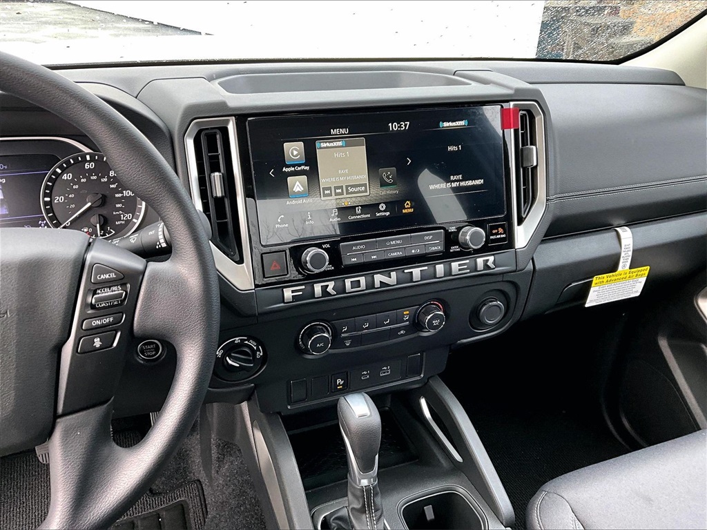 2025 Nissan Frontier SV - Photo 18