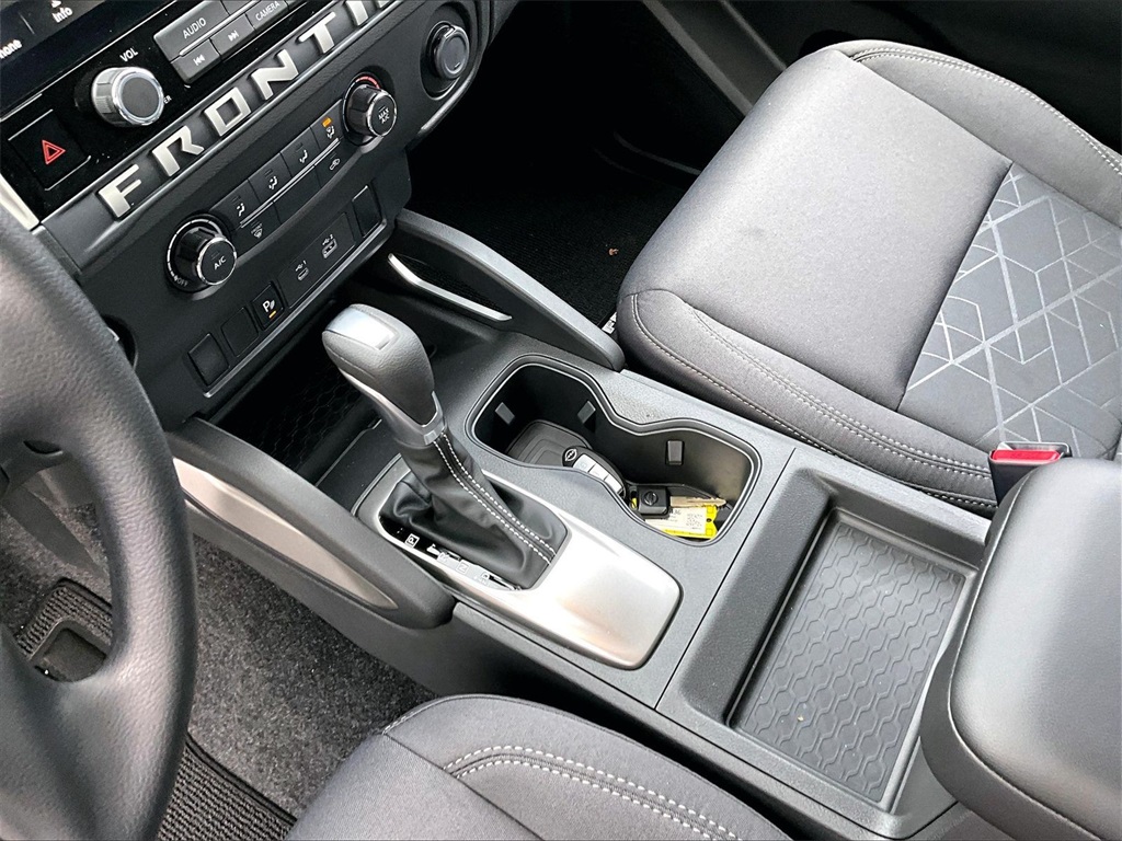 2025 Nissan Frontier SV - Photo 20