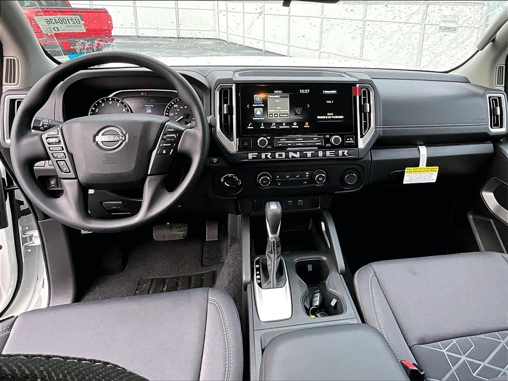 2025 Nissan Frontier SV - Photo 21