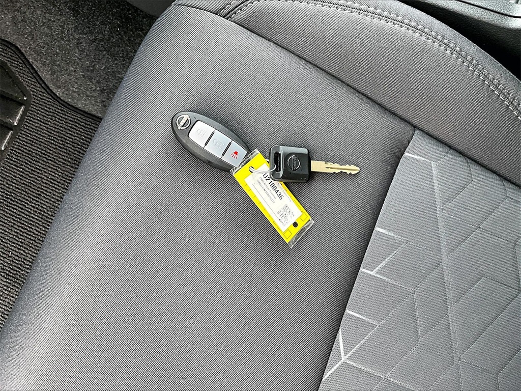 2025 Nissan Frontier SV - Photo 27