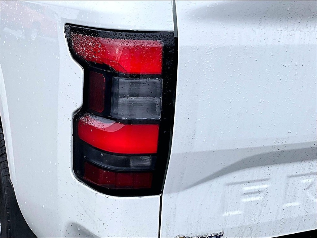 2025 Nissan Frontier SV - Photo 31