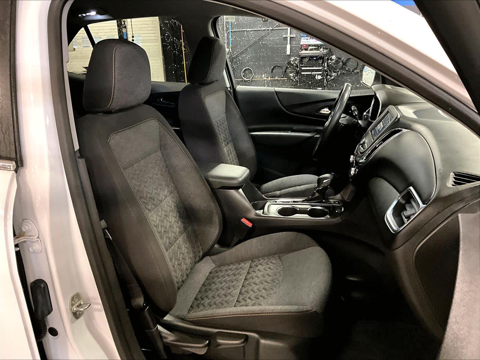 2022 Chevrolet Equinox LT - Photo 11