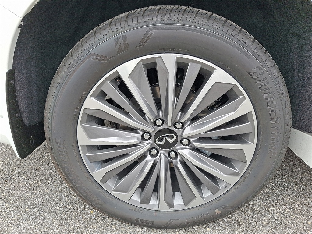 2026 INFINITI QX80 LUXE - Photo 5