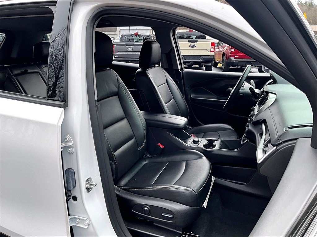 2024 GMC Terrain SLT - Photo 11