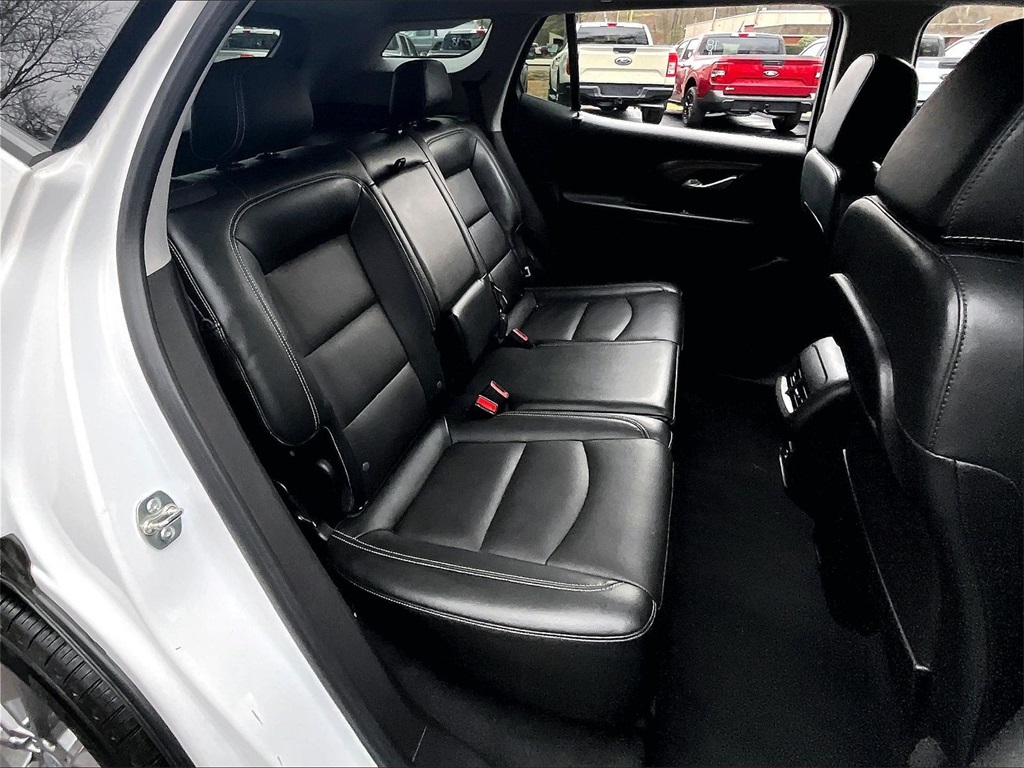 2024 GMC Terrain SLT - Photo 16