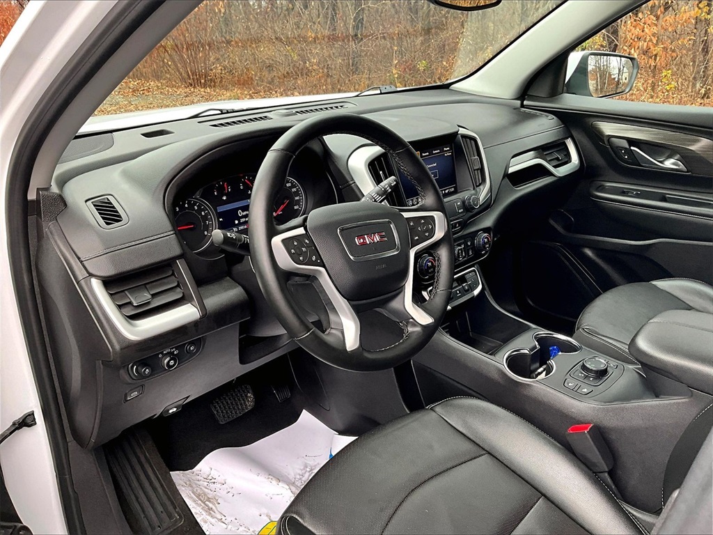 2024 GMC Terrain SLT - Photo 8