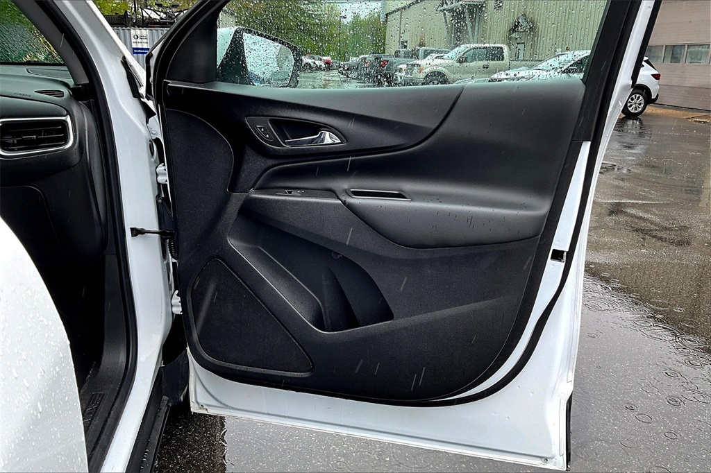 2022 Chevrolet Equinox LT - Photo 12