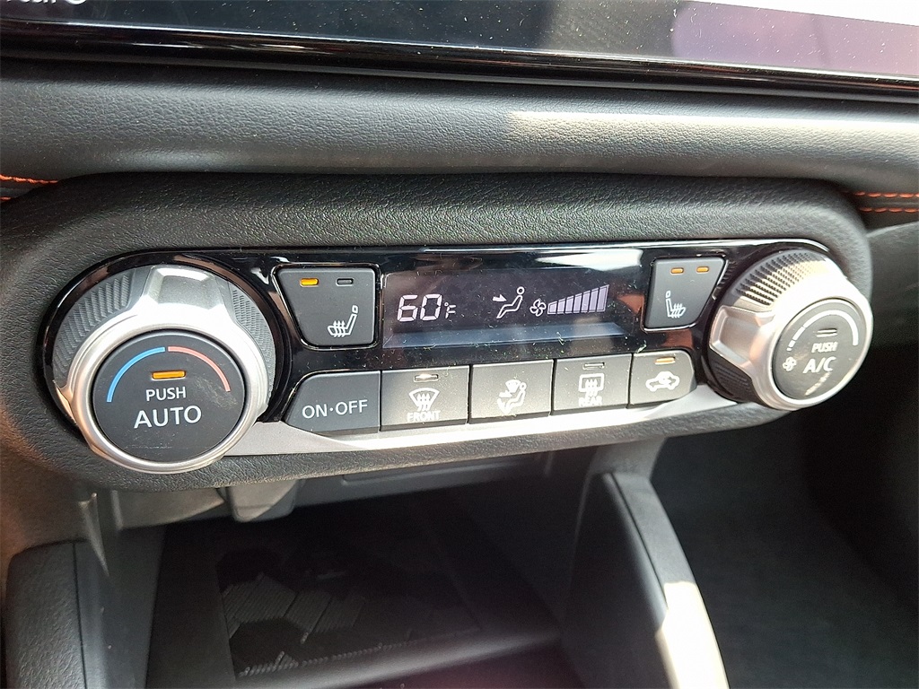 2025 Nissan Versa 1.6 SR - Photo 11