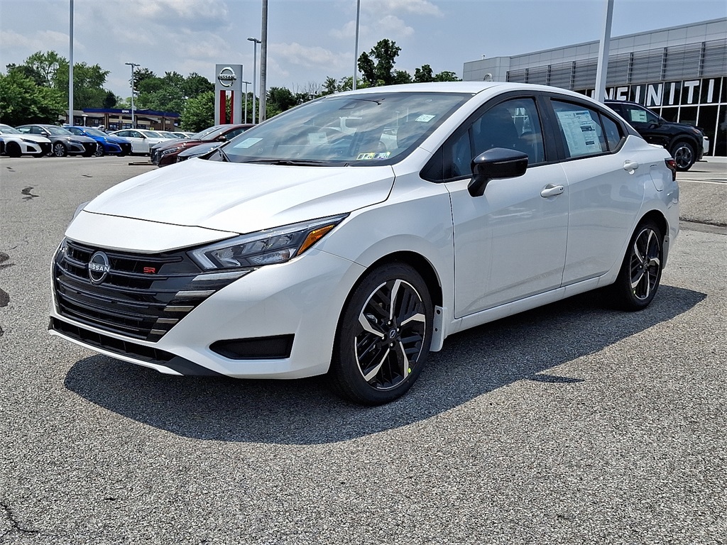 2025 Nissan Versa 1.6 SR - Photo 2
