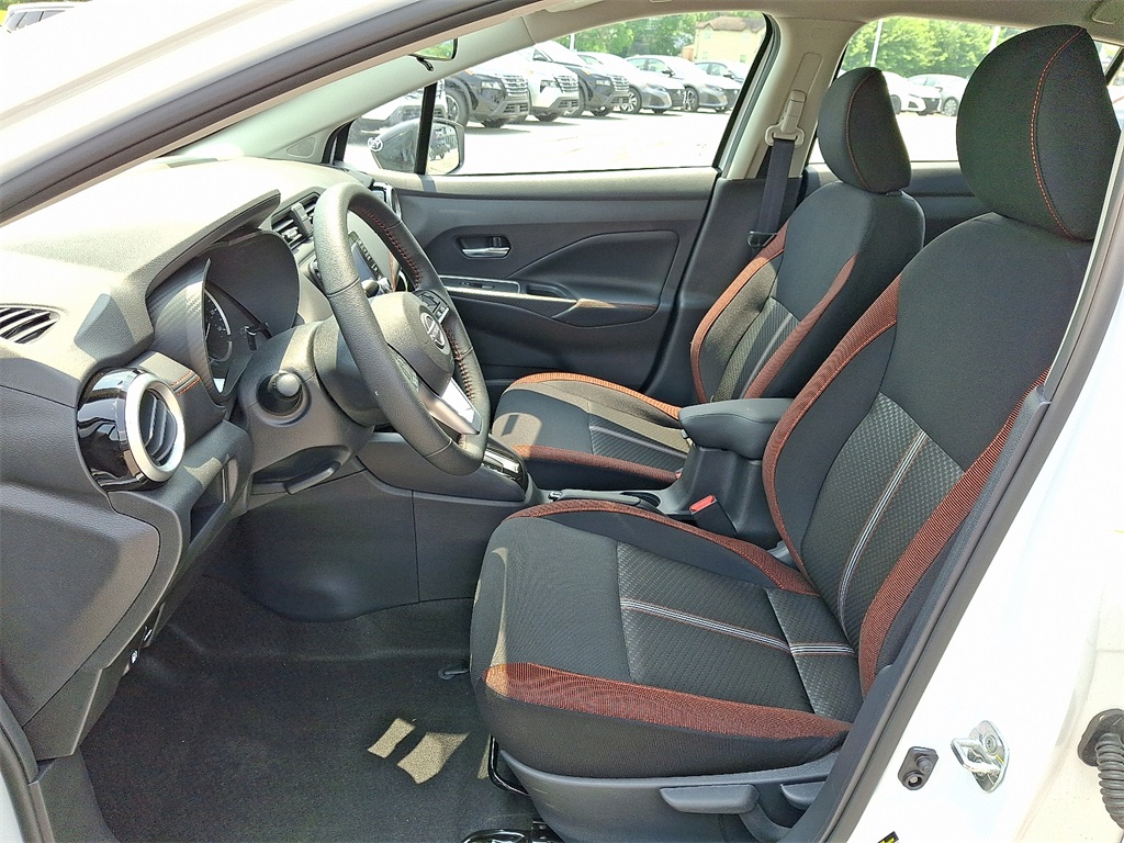 2025 Nissan Versa 1.6 SR - Photo 9