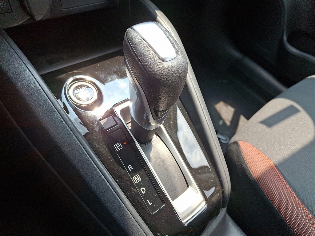 2025 Nissan Versa 1.6 SR - Photo 10