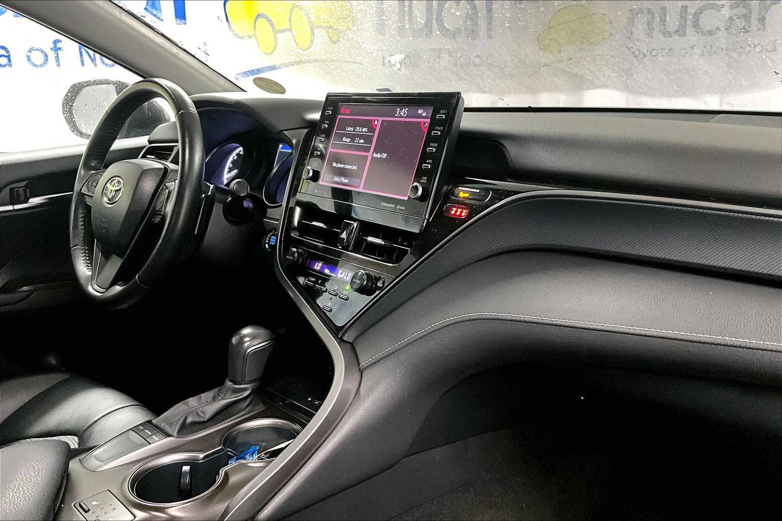 2023 Toyota Camry SE - Photo 14