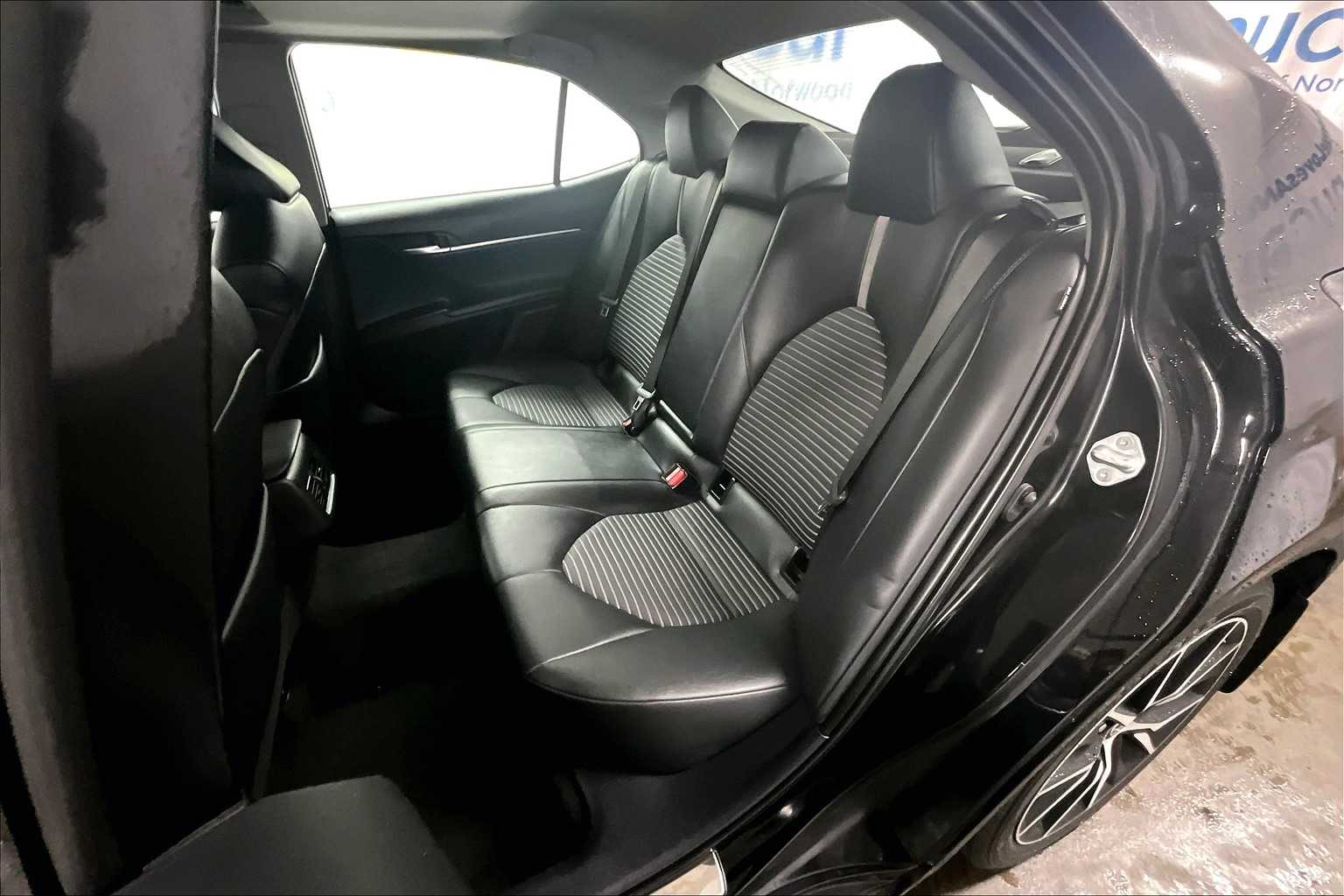 2023 Toyota Camry SE - Photo 15